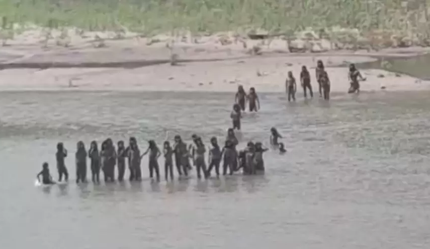  Nativos No Contactados en Madre de Dios Piden Ayuda Alimentaria