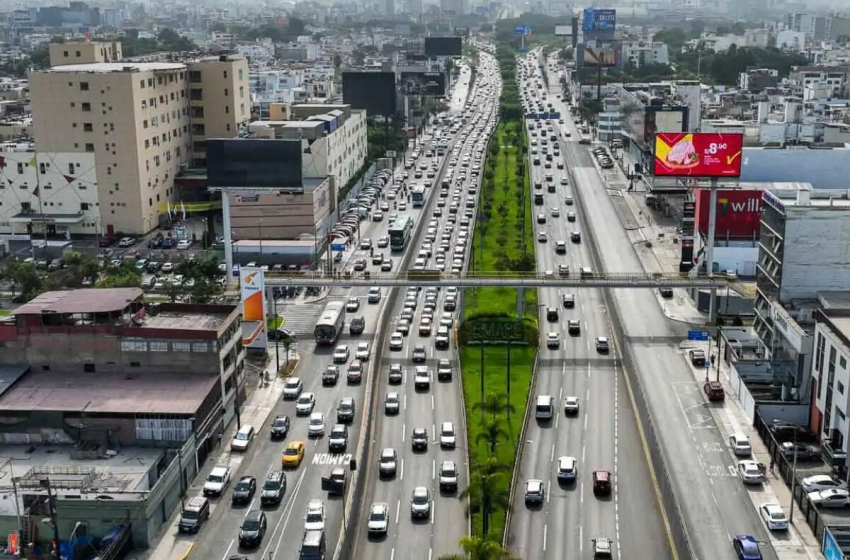  Implementan desvíos de tránsito en la avenida Javier Prado por obras