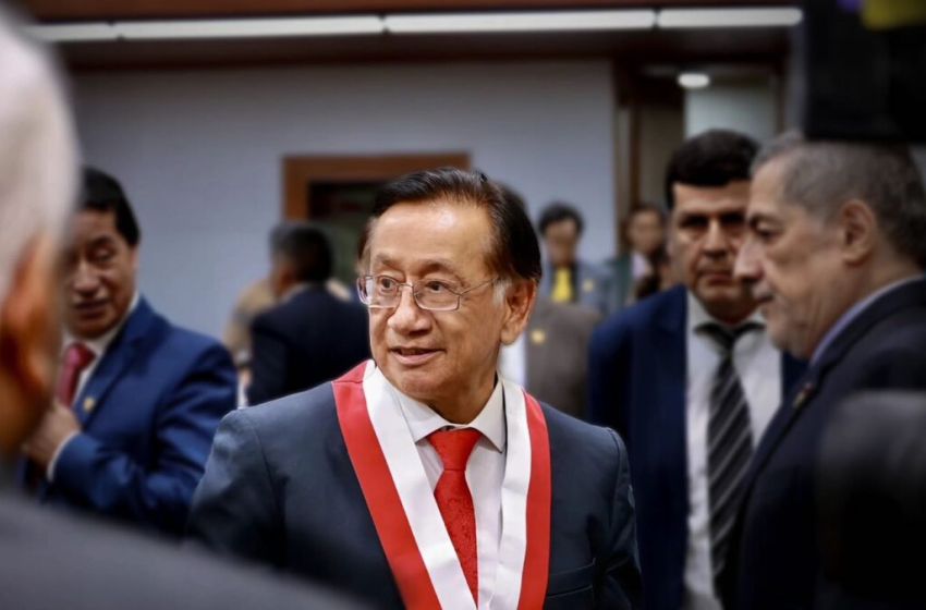  José María Balcázar asume la presidencia del Perú: Perfil y retos del nuevo mandatario