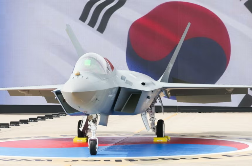  Corea del Sur presenta el primer caza KF-21 de producción en serie