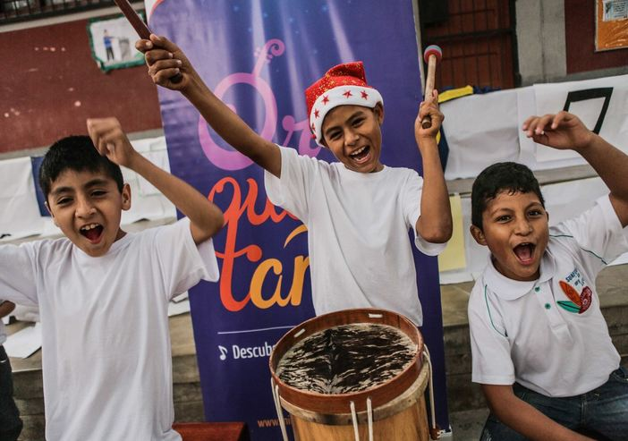  Plan multisectorial contra la delincuencia juvenil y lanza programas de arte gratuito