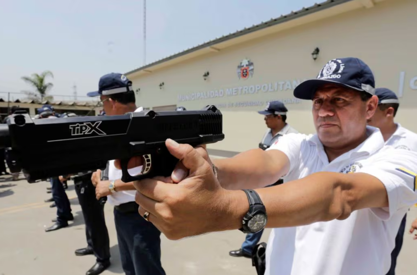  Mininter estandariza uso de armas no letales para el Serenazgo nacional