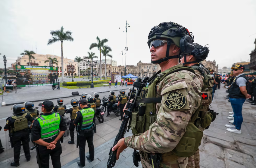  FBI devuelve 48 piezas de arte al Perú