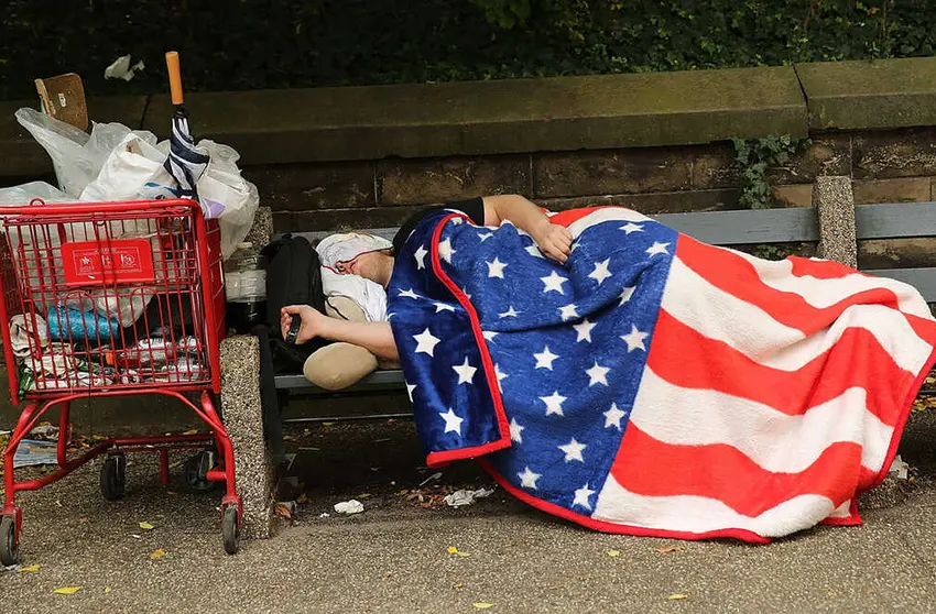  Estados Unidos derrocó a un rey, pero ¿está siendo derrotado por el capital?
